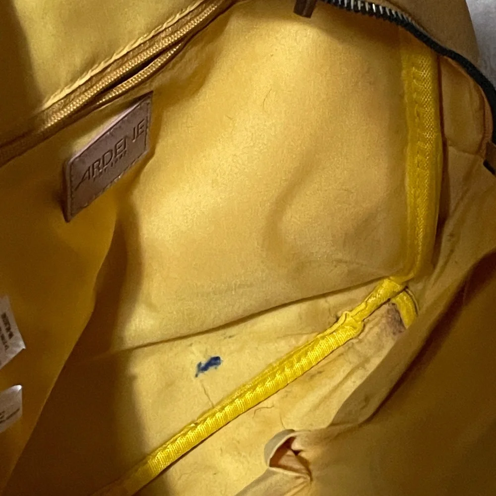 Yellow mini backpack - Picture 2 of 2